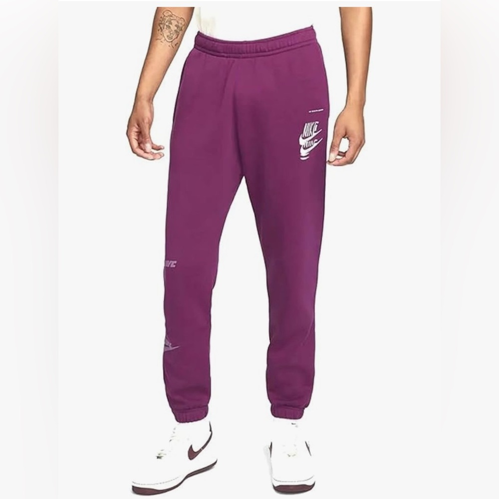 Nike Men's Joggers in Dark Pink sz M